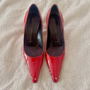 St. John 2 inches heels